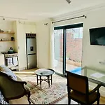 Centrally Located Garden Cottage Cape Town