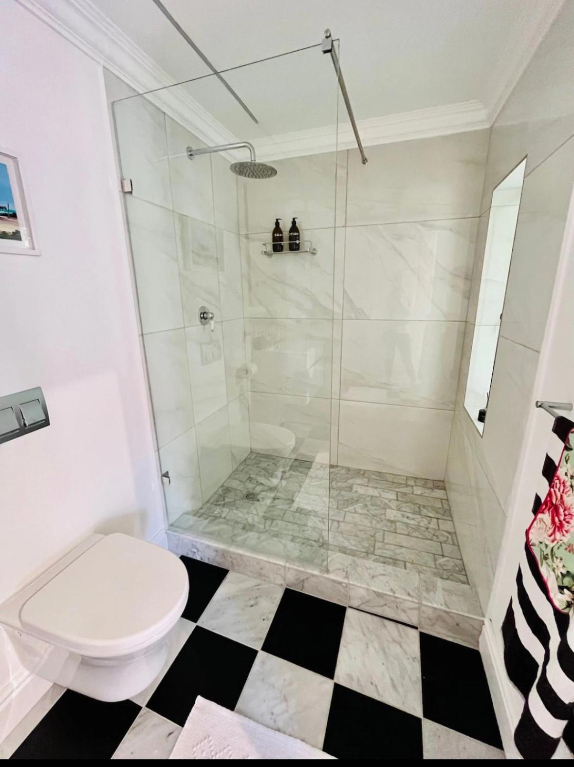 Apartment Centrally Located Garden