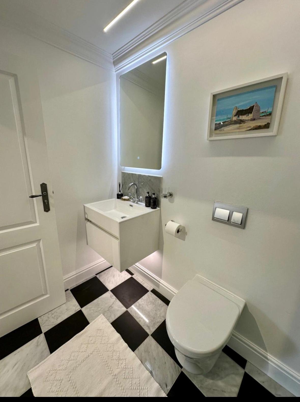 Centrally Located Garden Apartment Cape Town